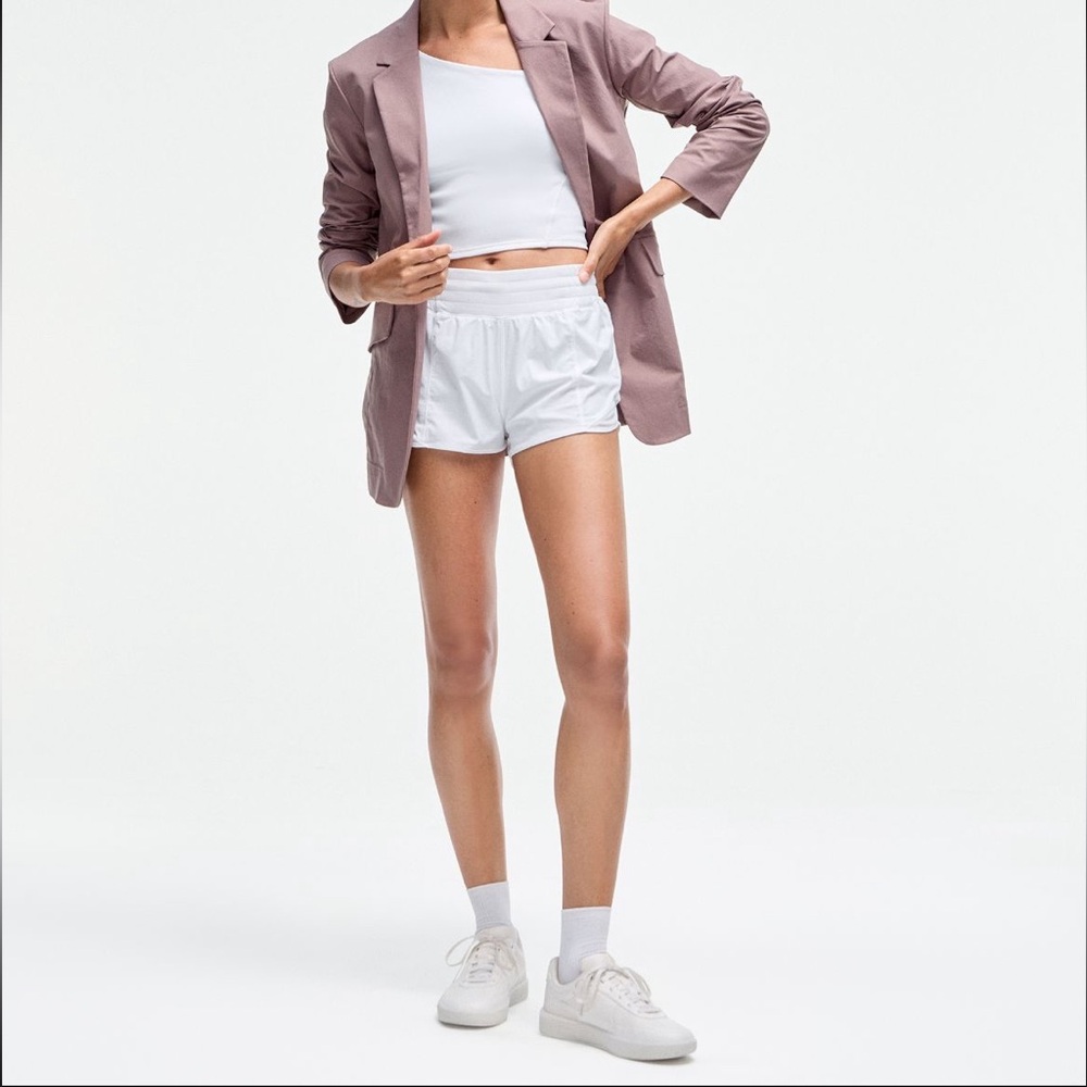 Hotty Hot High Rise Shorts 2.5” white Lululemon